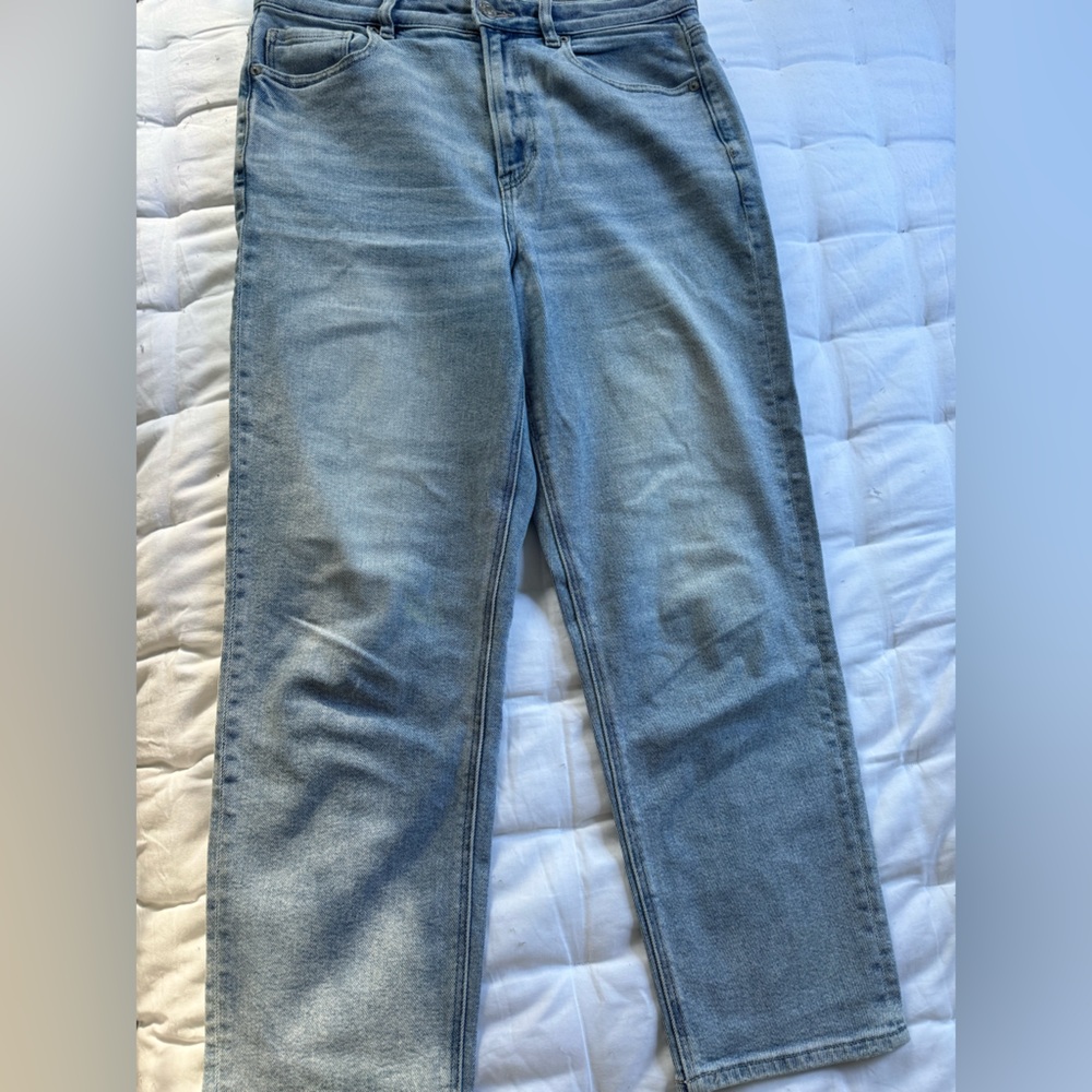 American Eagle Lightwash Jeans